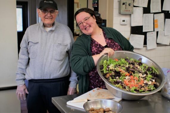 lbsa-kitchen-prepares-salad